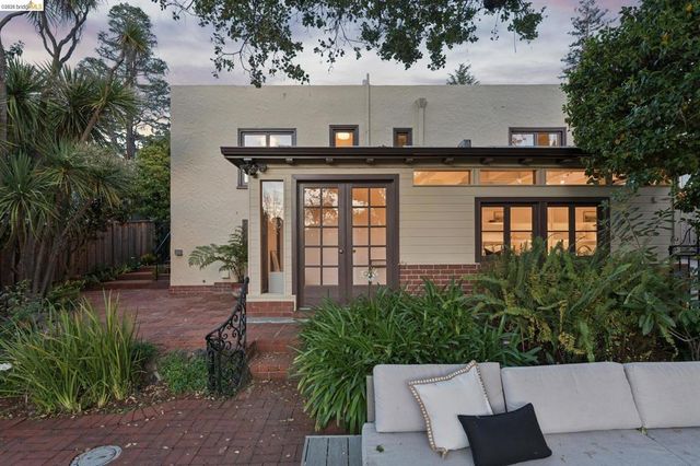 2615 La Cuesta Ave, Oakland, CA 94611