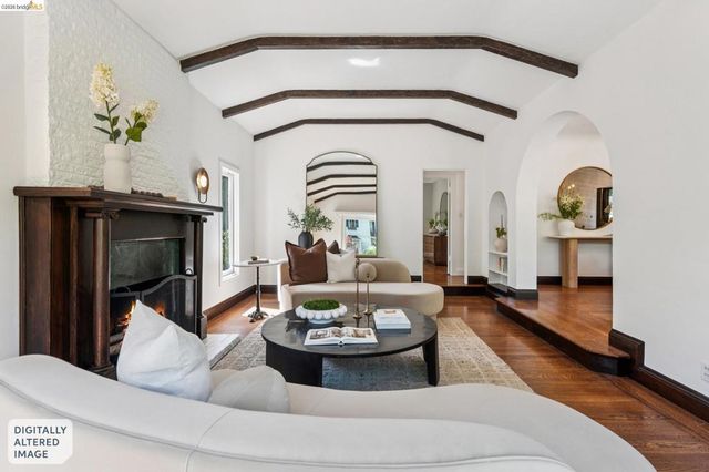 2615 La Cuesta Ave, Oakland, CA 94611