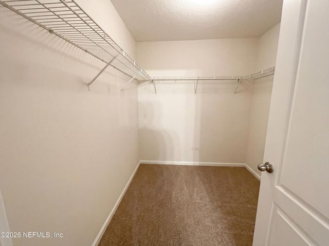 8951 MERSEYSIDE Avenue, Jacksonville, FL 32219