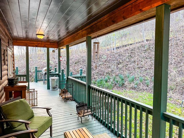 157 Frontier Drive, Hayesville, NC 28904
