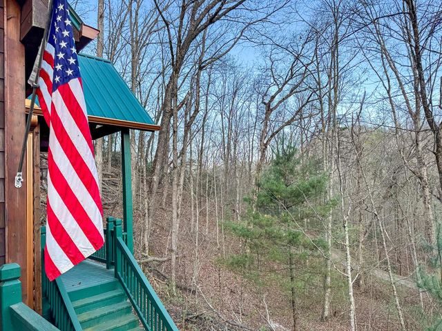 157 Frontier Drive, Hayesville, NC 28904