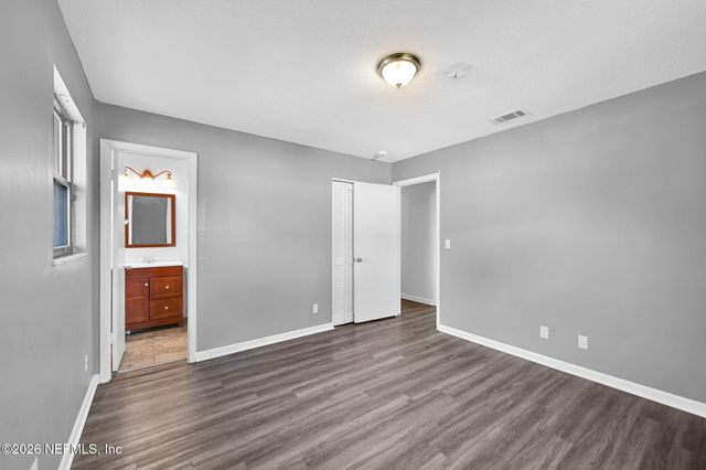 1187 PECAN Cove, Jacksonville, FL 32221