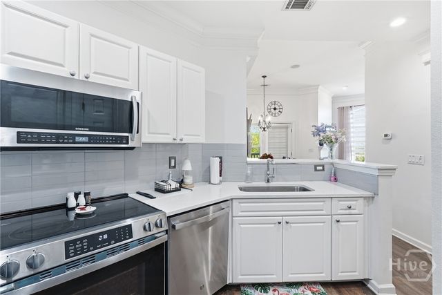 2837 Whitemarsh Way, Savannah, GA 31410