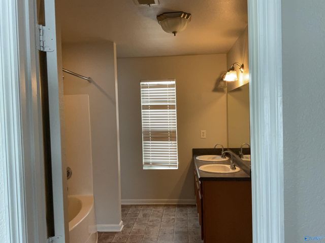 250 Whitestone Drive, Huntsville, AL 35810