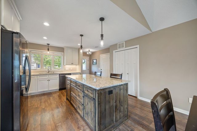 19799 Falk Avenue N, Forest Lake, MN 55025