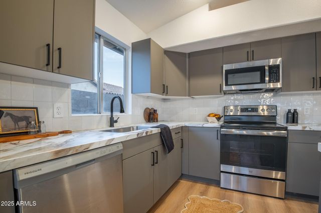 626 W CATCLAW Street, Gilbert, AZ 85233