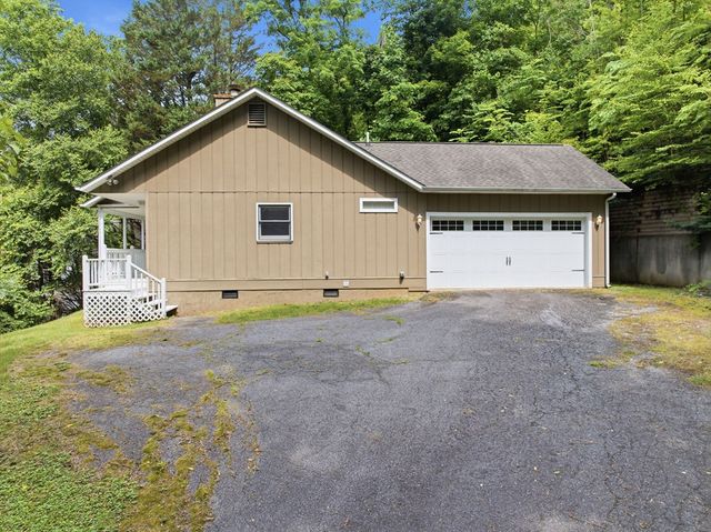 3160 Hiawassee Trace, Hiawassee, GA 30546