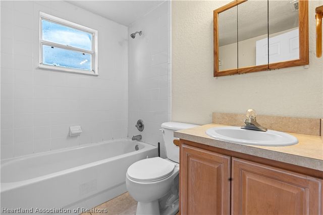 1690 N Tower Road, Avon Park, FL 33825