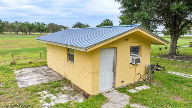 1690 N Tower Road, Avon Park, FL 33825