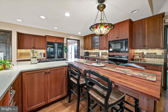 106 ORCHARD TER, Chadds Ford, PA 19317