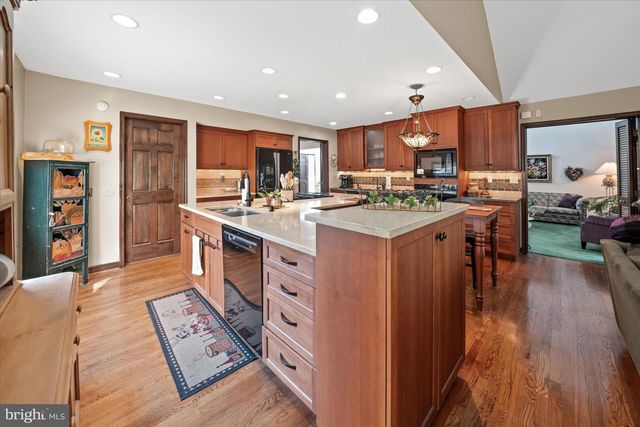 106 ORCHARD TER, Chadds Ford, PA 19317