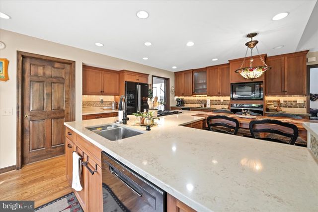 106 ORCHARD TER, Chadds Ford, PA 19317