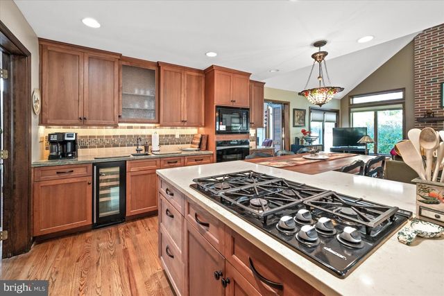 106 ORCHARD TER, Chadds Ford, PA 19317