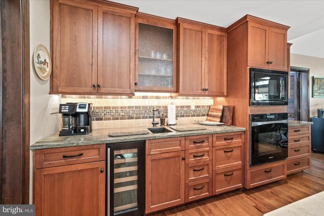 106 ORCHARD TER, Chadds Ford, PA 19317