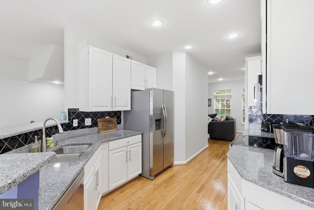 5408 CHEYENNE KNOLL PL, Alexandria, VA 22312