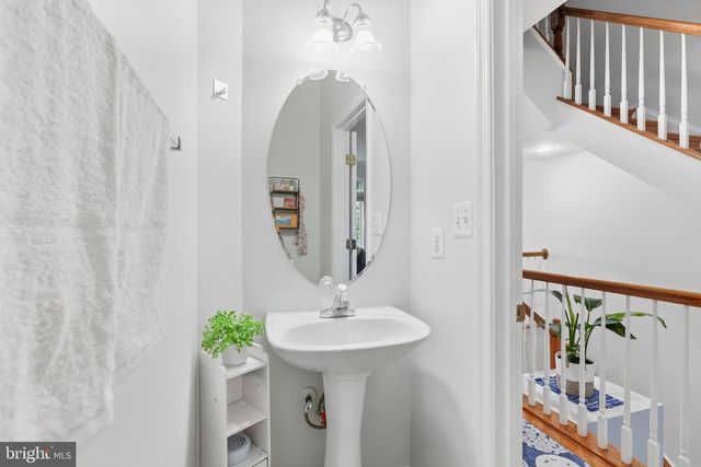 5408 CHEYENNE KNOLL PL, Alexandria, VA 22312