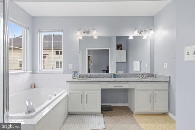 5408 CHEYENNE KNOLL PL, Alexandria, VA 22312