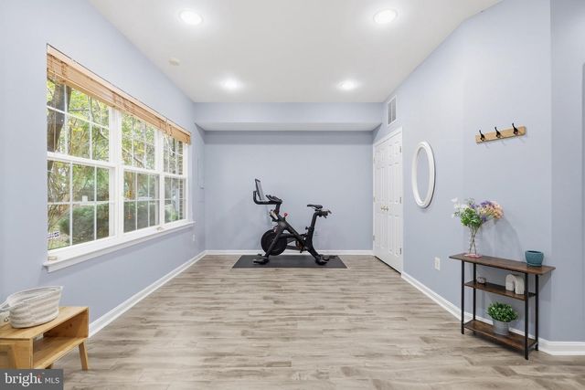 5408 CHEYENNE KNOLL PL, Alexandria, VA 22312