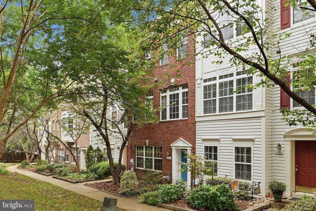5408 CHEYENNE KNOLL PL, Alexandria, VA 22312