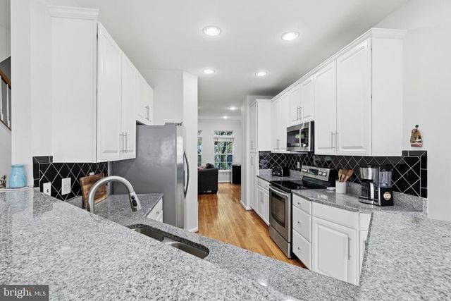 5408 CHEYENNE KNOLL PL, Alexandria, VA 22312