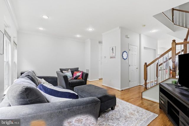 5408 CHEYENNE KNOLL PL, Alexandria, VA 22312