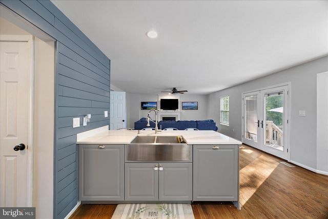 8111 SAGAMORE WAY, Pasadena, MD 21122