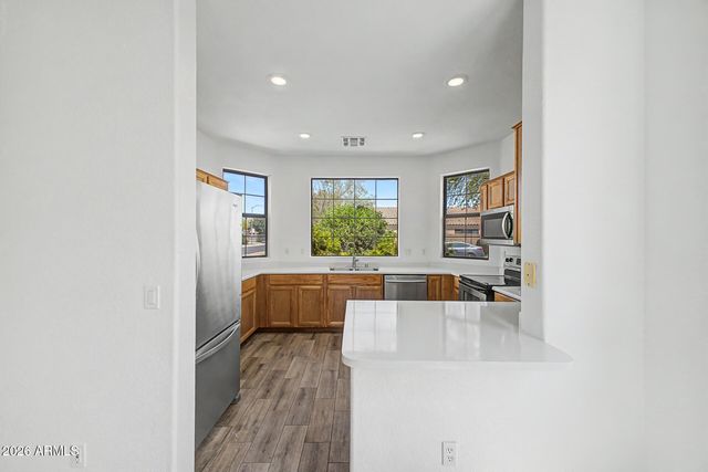 1951 W CAROL ANN Way, Phoenix, AZ 85023