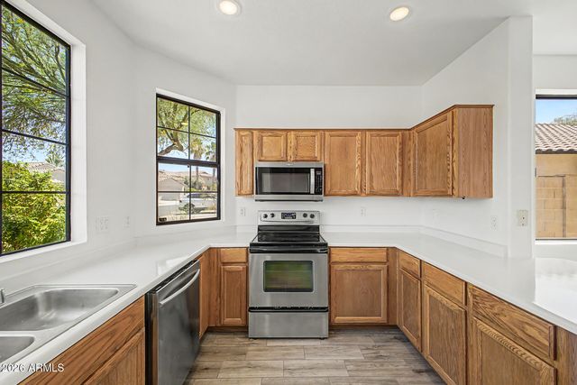 1951 W CAROL ANN Way, Phoenix, AZ 85023