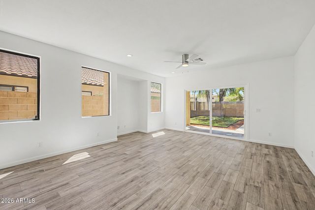 1951 W CAROL ANN Way, Phoenix, AZ 85023