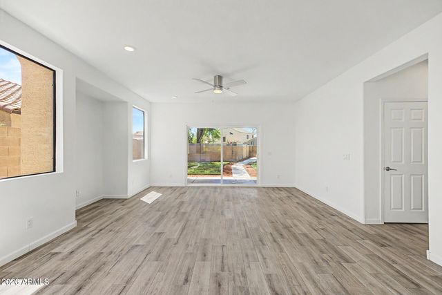 1951 W CAROL ANN Way, Phoenix, AZ 85023