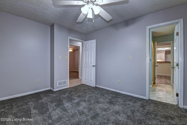 1004 Harmony Ln, Goshen, KY 40026