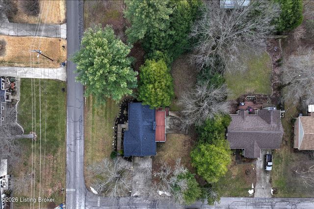 1004 Harmony Ln, Goshen, KY 40026