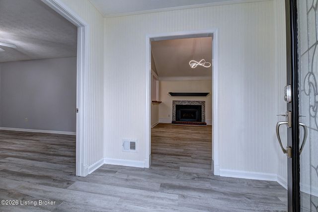 1004 Harmony Ln, Goshen, KY 40026