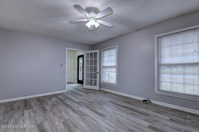 1004 Harmony Ln, Goshen, KY 40026