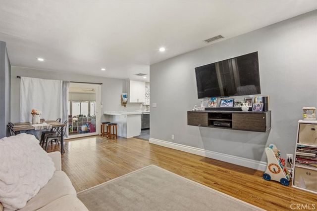 2032 W Porter, Fullerton, CA 92833