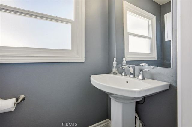 2032 W Porter, Fullerton, CA 92833