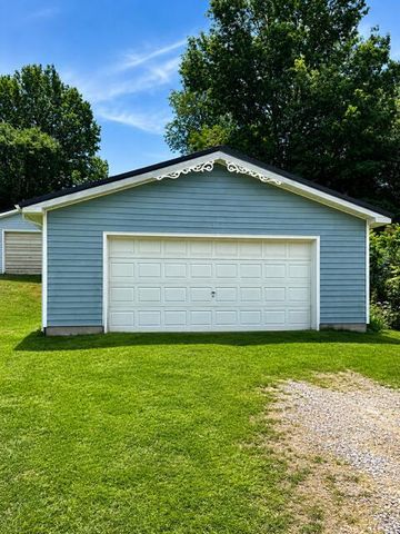 244 W South Avenue, Hesperia Vlg, MI 49421