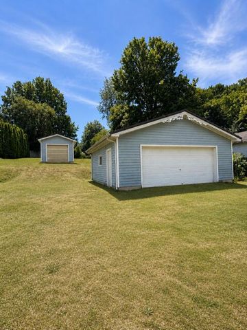 244 W South Avenue, Hesperia Vlg, MI 49421