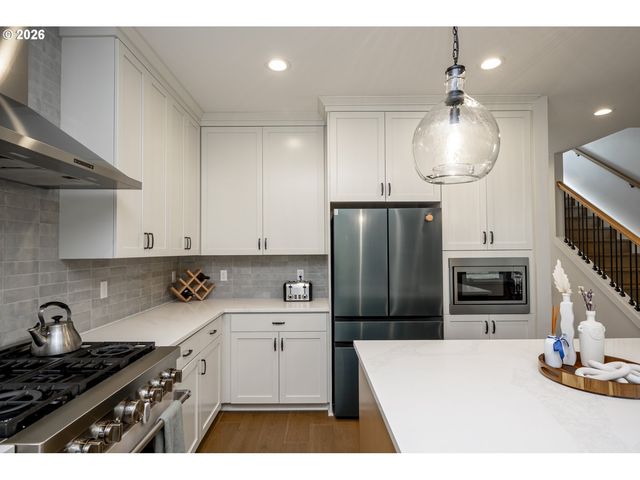 9240 Sw 52ND Ave, Portland, OR 97219