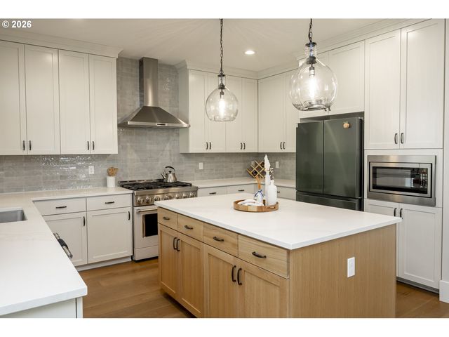 9240 Sw 52ND Ave, Portland, OR 97219