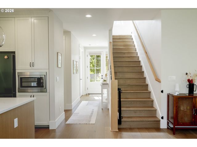 9240 Sw 52ND Ave, Portland, OR 97219