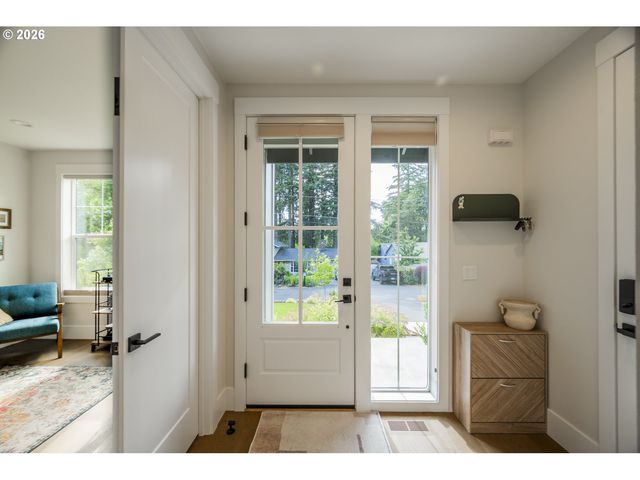 9240 Sw 52ND Ave, Portland, OR 97219