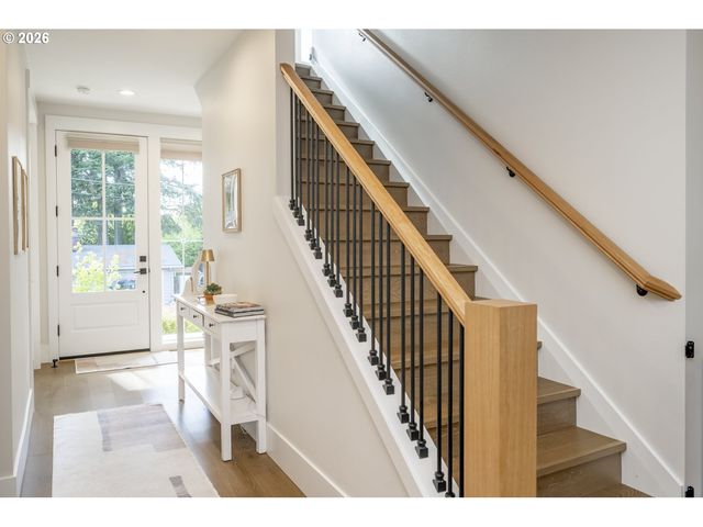 9240 Sw 52ND Ave, Portland, OR 97219