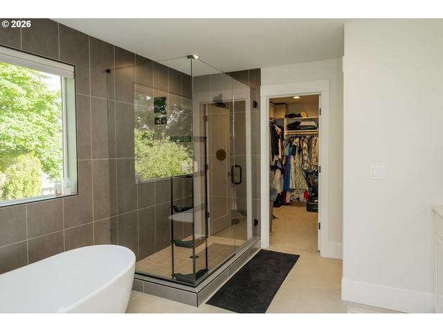 9240 Sw 52ND Ave, Portland, OR 97219