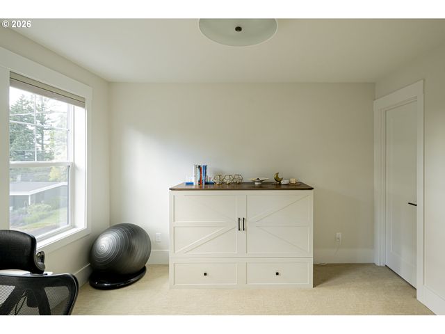 9240 Sw 52ND Ave, Portland, OR 97219
