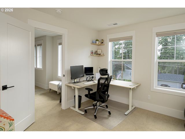 9240 Sw 52ND Ave, Portland, OR 97219