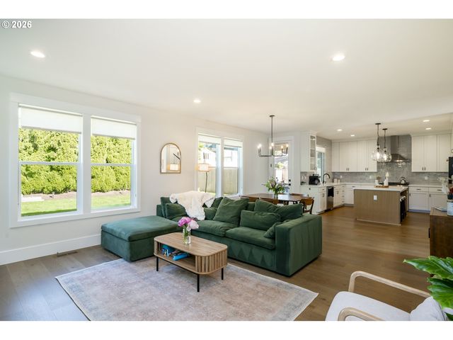 9240 Sw 52ND Ave, Portland, OR 97219