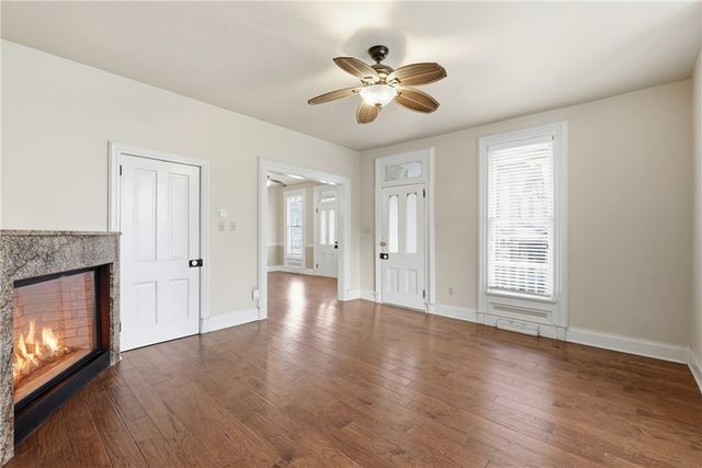 212 Spring Street, Eureka Springs, AR 72632