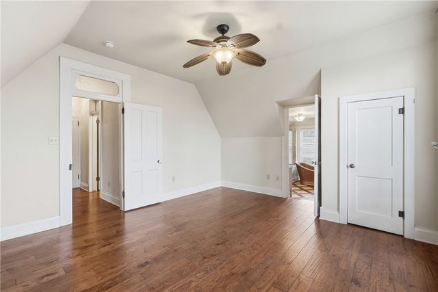 212 Spring Street, Eureka Springs, AR 72632