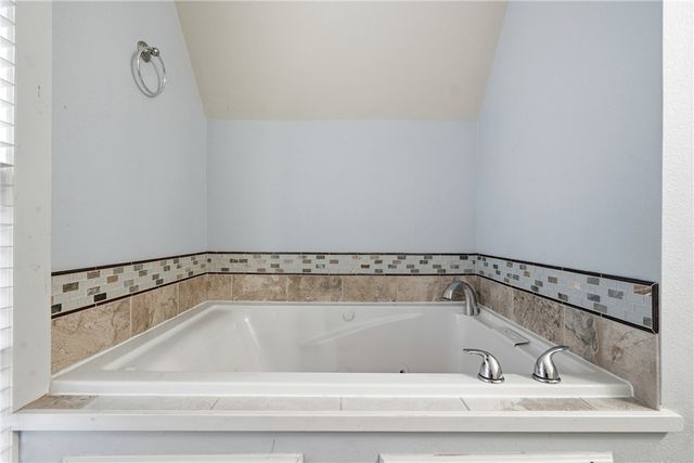 212 Spring Street, Eureka Springs, AR 72632